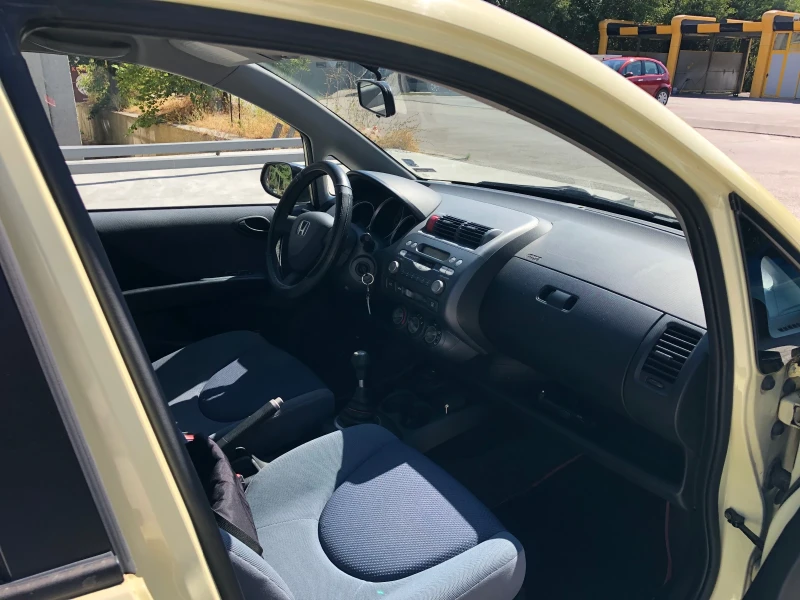 Honda Jazz, снимка 6 - Автомобили и джипове - 53209931