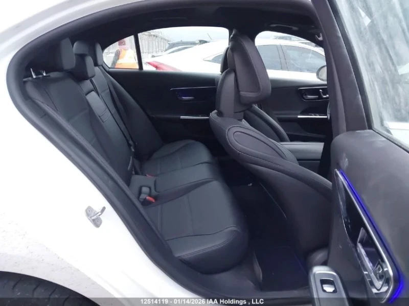 Mercedes-Benz C 300 4MATIC, снимка 8 - Автомобили и джипове - 53577377