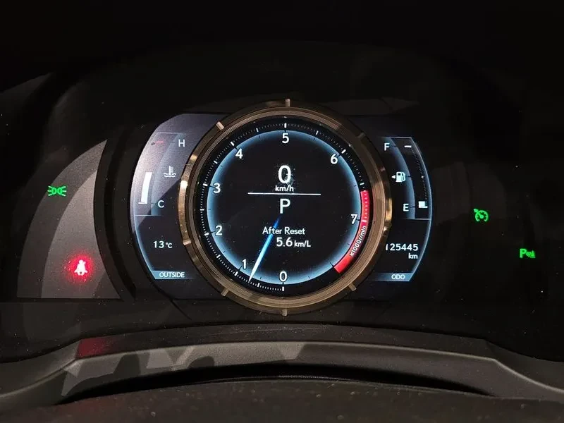 Lexus IS 250 F-Sport XE30, снимка 5 - Автомобили и джипове - 55526275