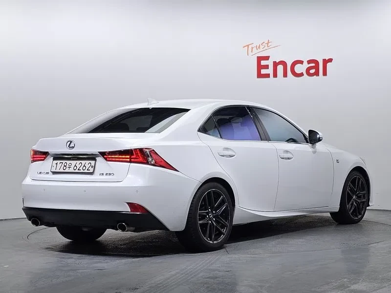 Lexus IS 250 F-Sport XE30, снимка 2 - Автомобили и джипове - 55526275