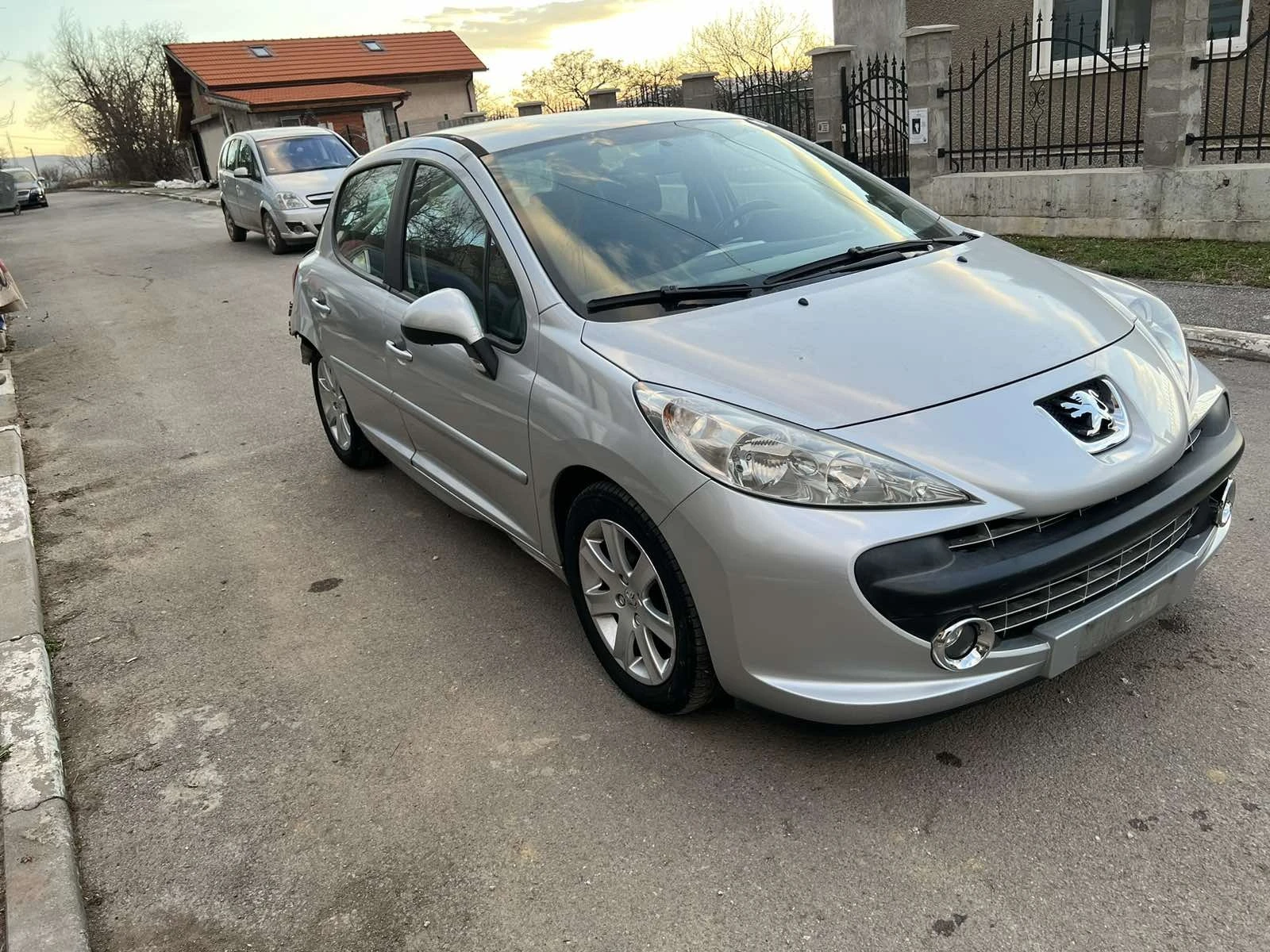 Peugeot 207 1.6HDI-90кс - изображение 5