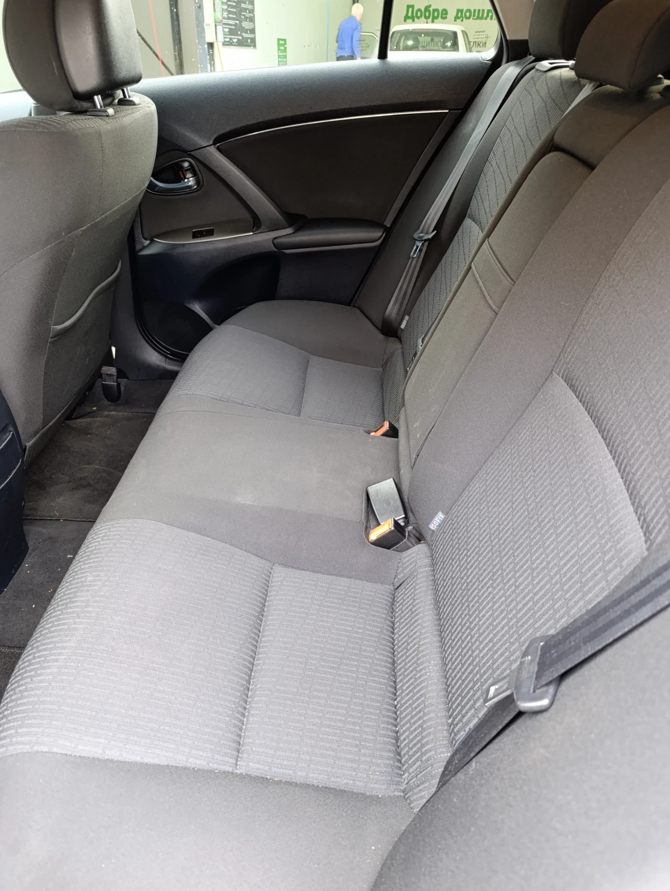 Toyota Avensis 2.2 d-cat Germany Автоматик - изображение 10
