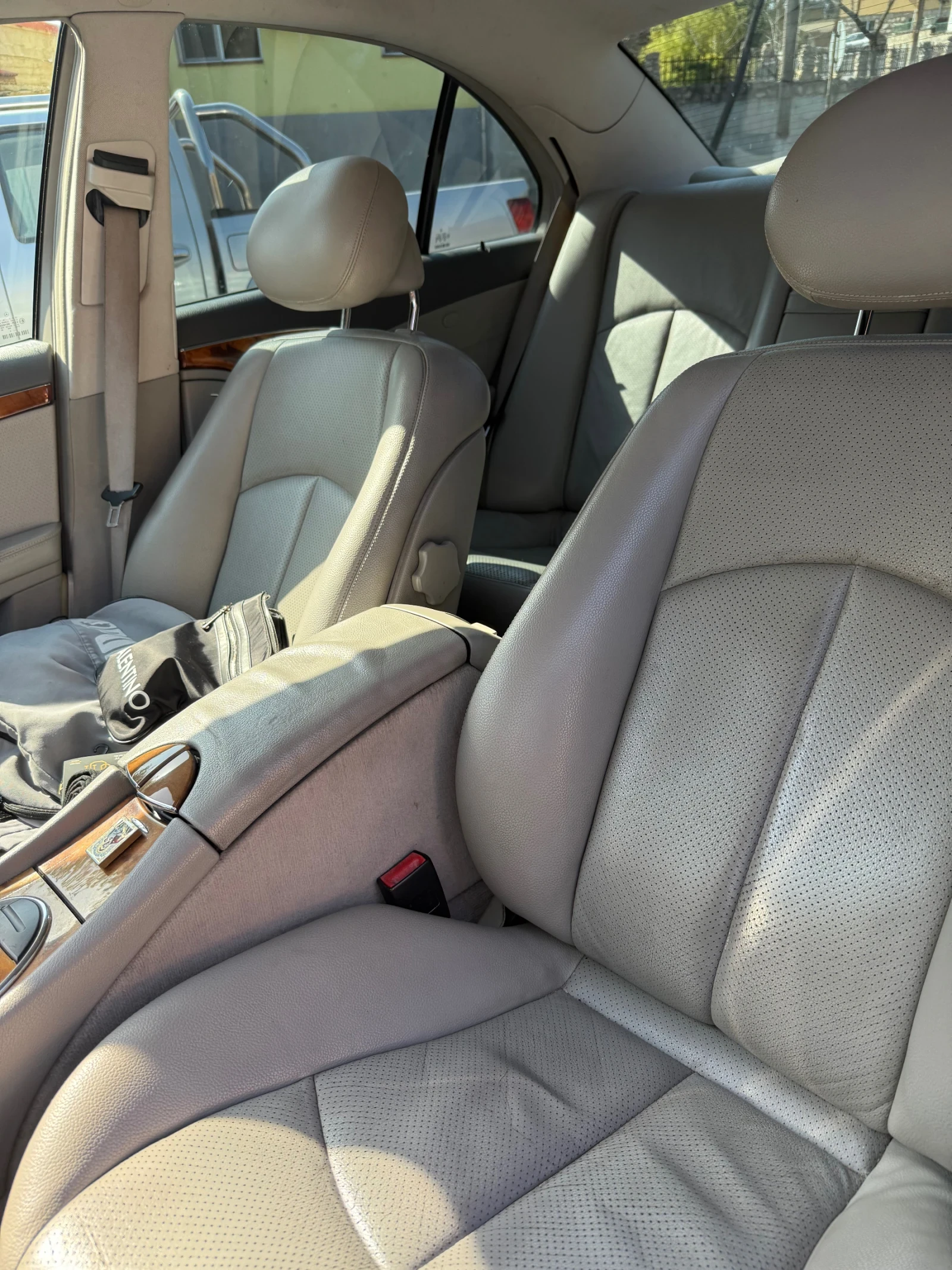 Mercedes-Benz E 270 2.7 CDI - изображение 6