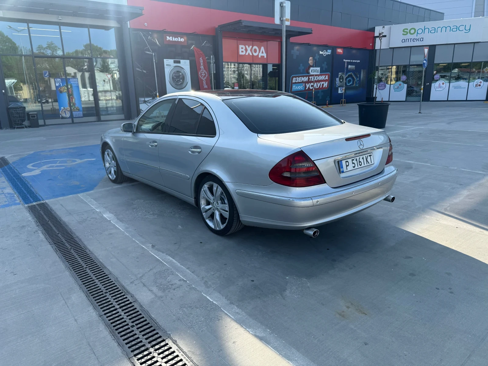 Mercedes-Benz E 270 2.7 CDI - изображение 2