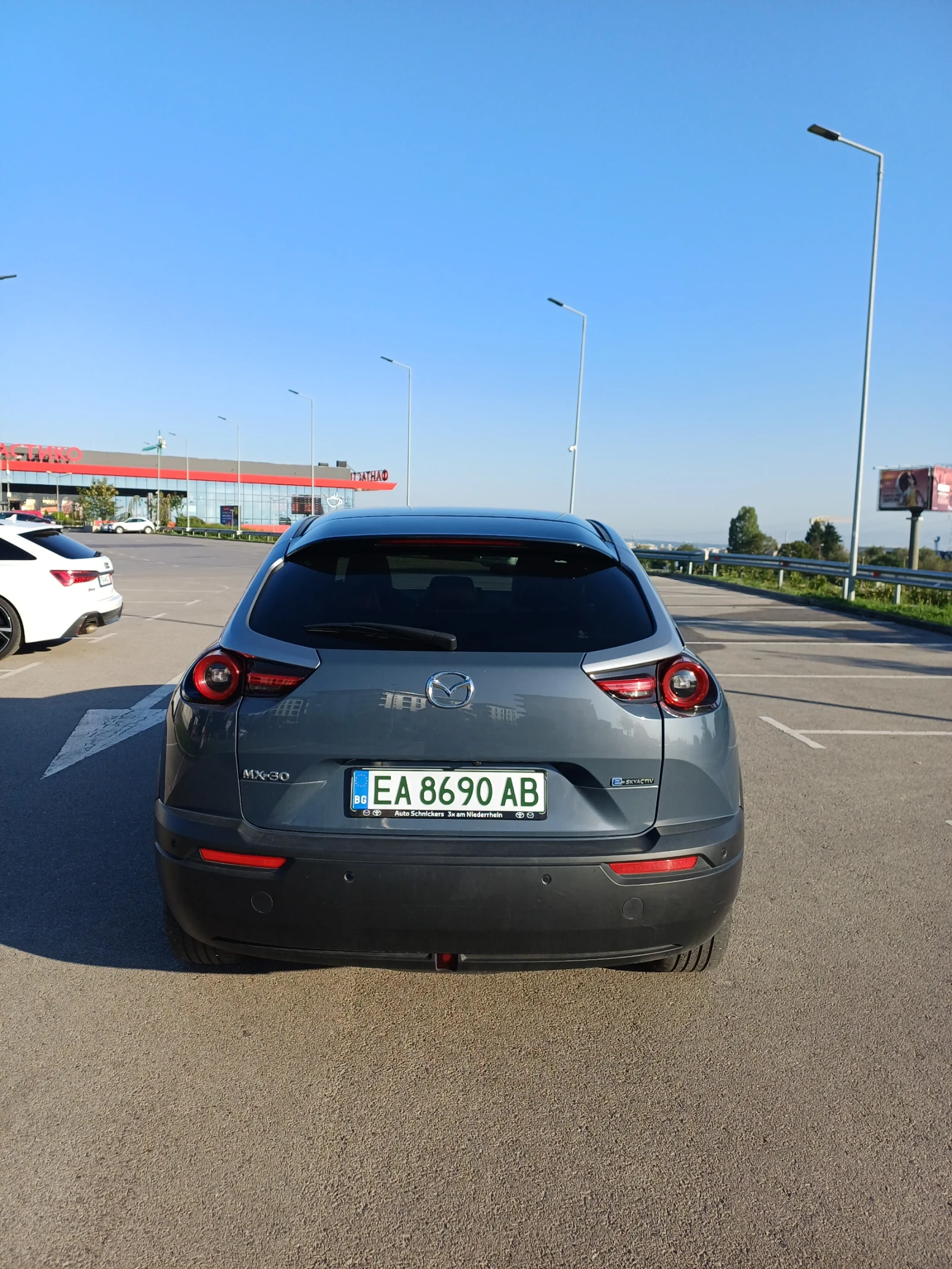 Mazda MX-30  - изображение 10