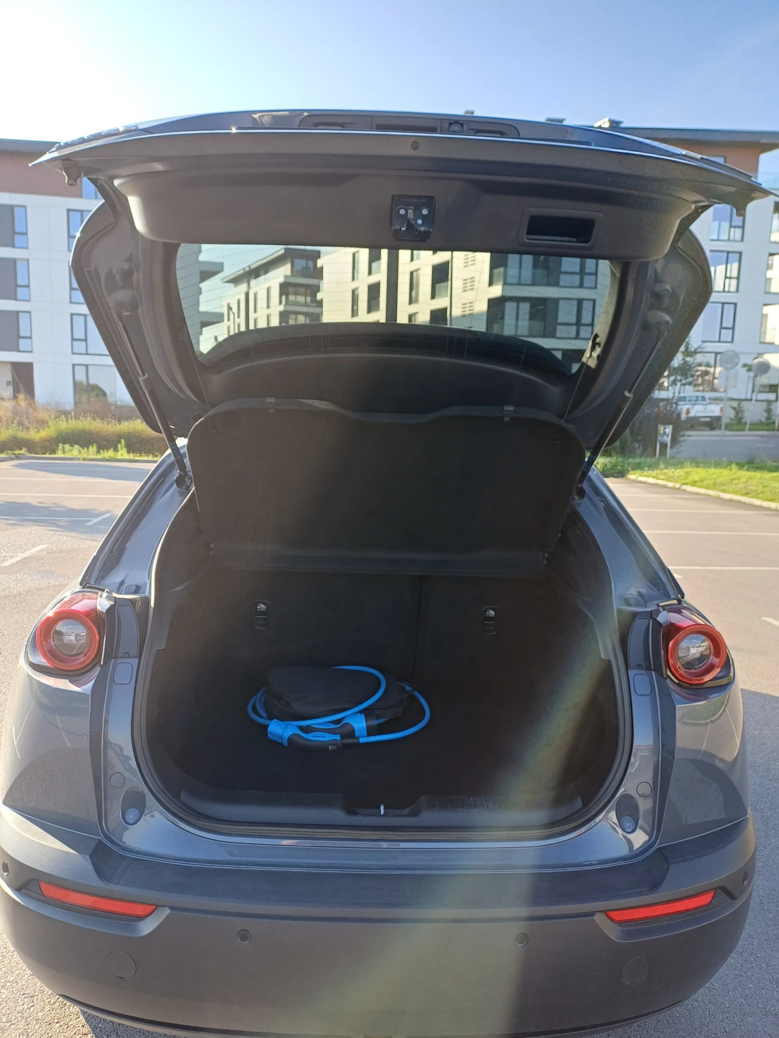 Mazda MX-30  - изображение 8