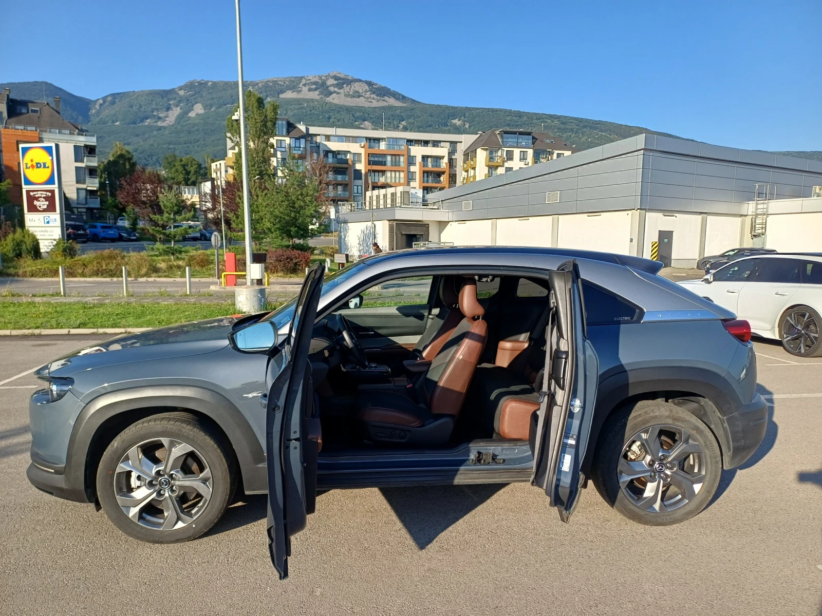 Mazda MX-30  - изображение 7