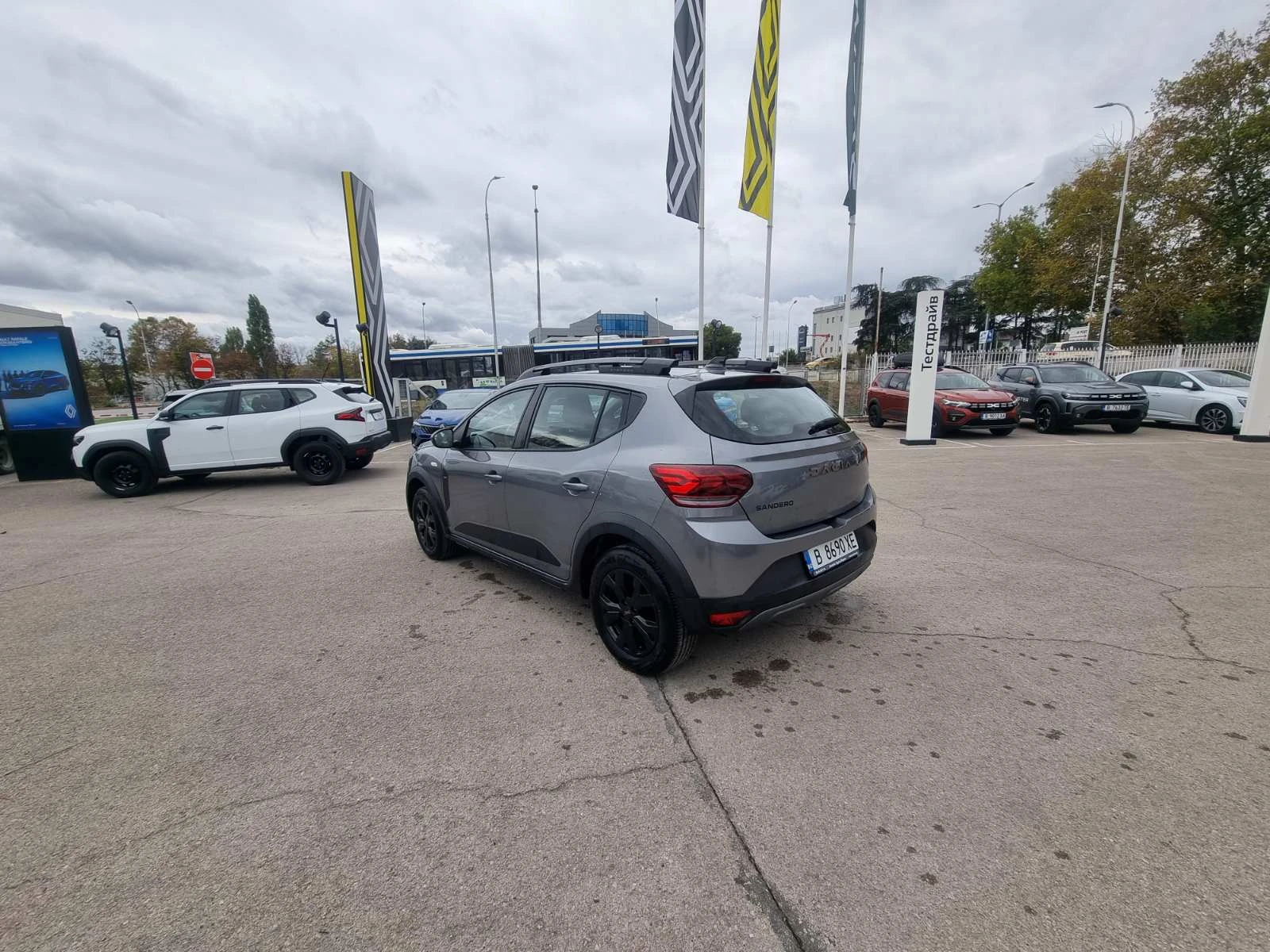 Dacia Sandero Stepway TCe 100 к.с. ECO-G S&S BVM6 - изображение 7