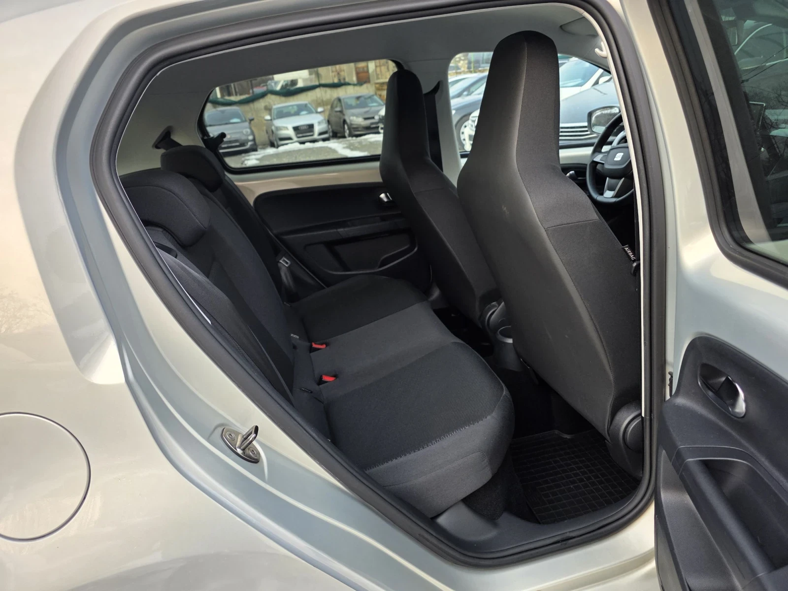 Seat Mii Chili 1.0 i 75 К.С. НАВИ / ПАРКТРОНИК / ТЕМПОМАТ  - изображение 10