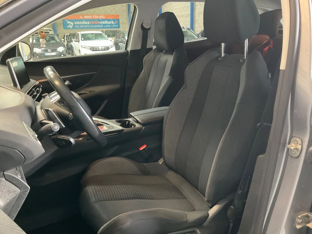 Peugeot 3008 БЕНЗИН* АВТОМАТИК* Apple* CarPlay* ОЧАКВАН* ВНОС* , снимка 11 - Автомобили и джипове - 53769723