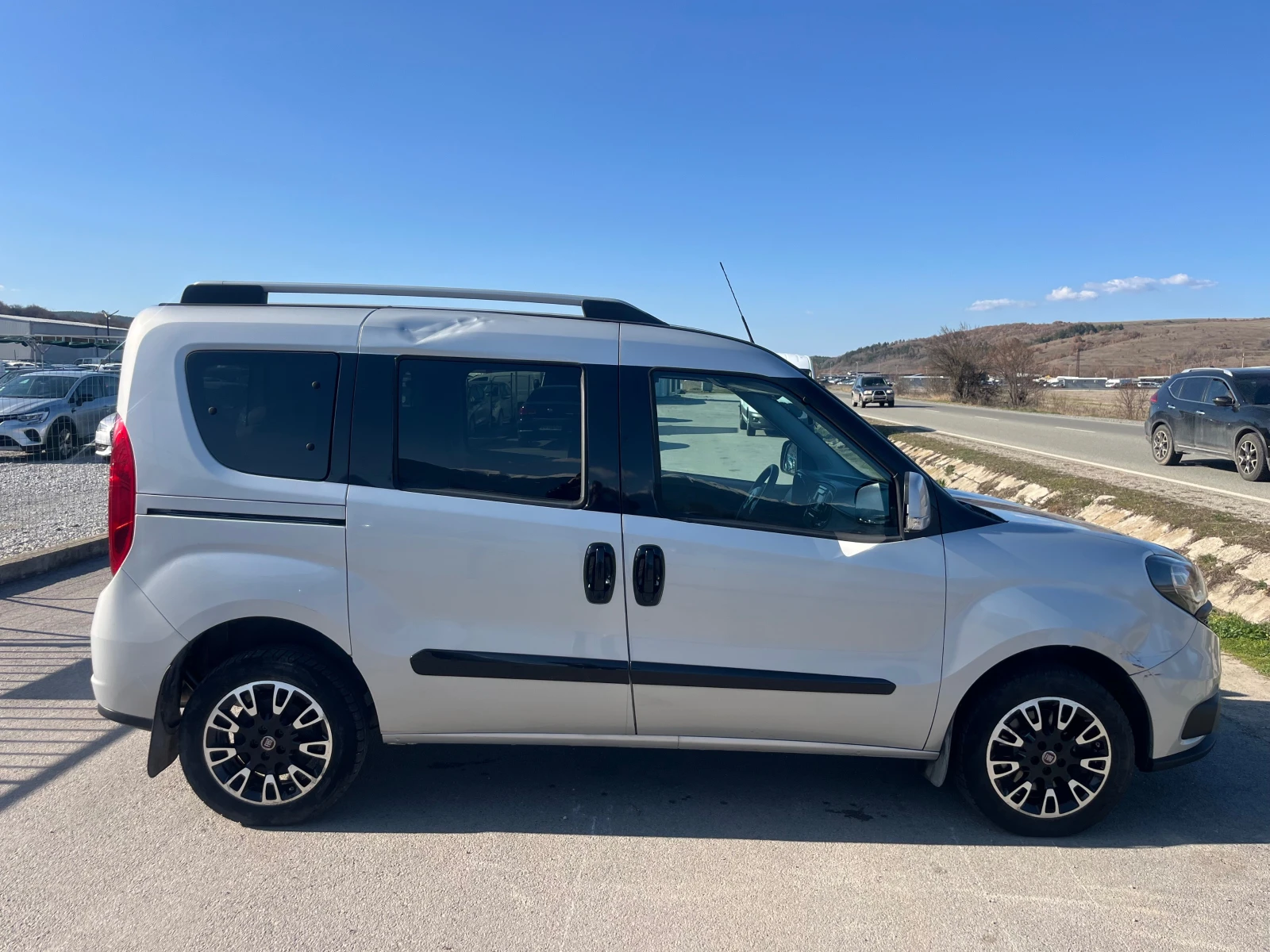 Fiat Doblo 1.4 Turbo , снимка 7 - Автомобили и джипове - 53829924