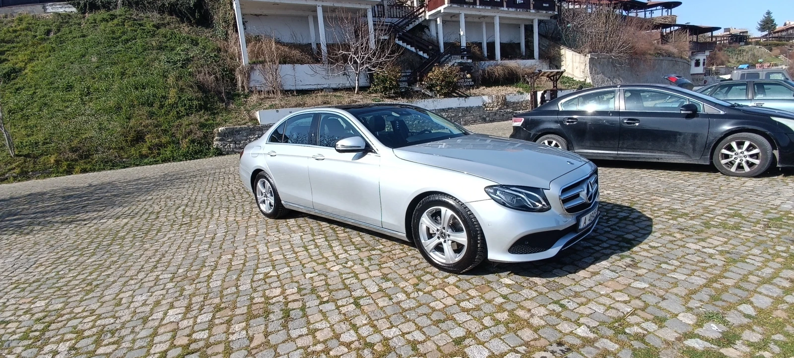 Mercedes-Benz E 220, снимка 2 - Автомобили и джипове - 53921120