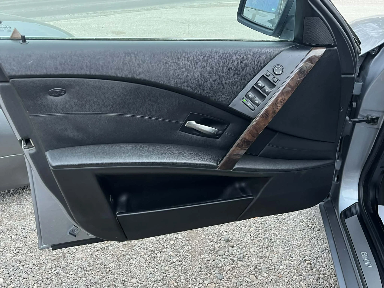 BMW 530 218 Коня, снимка 9 - Автомобили и джипове - 53924360