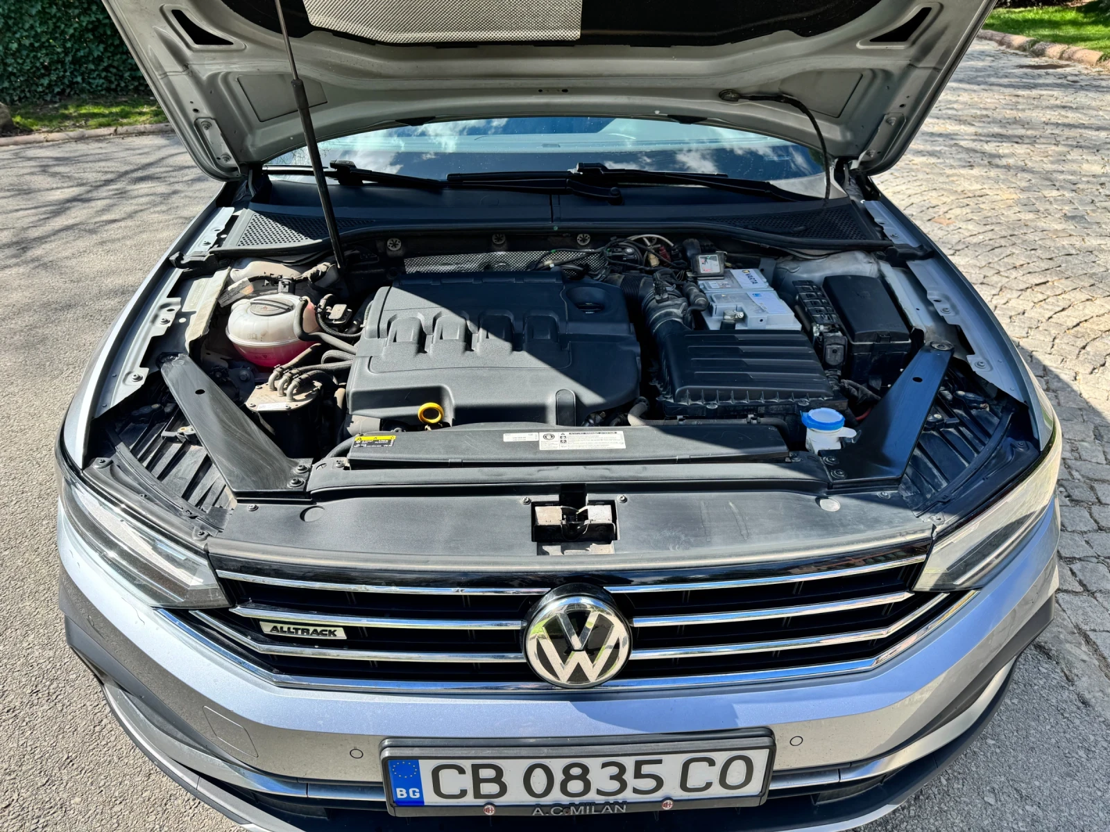 VW Passat Alltrack B8.5, сервизиран в Porsche, снимка 11 - Автомобили и джипове - 54153841