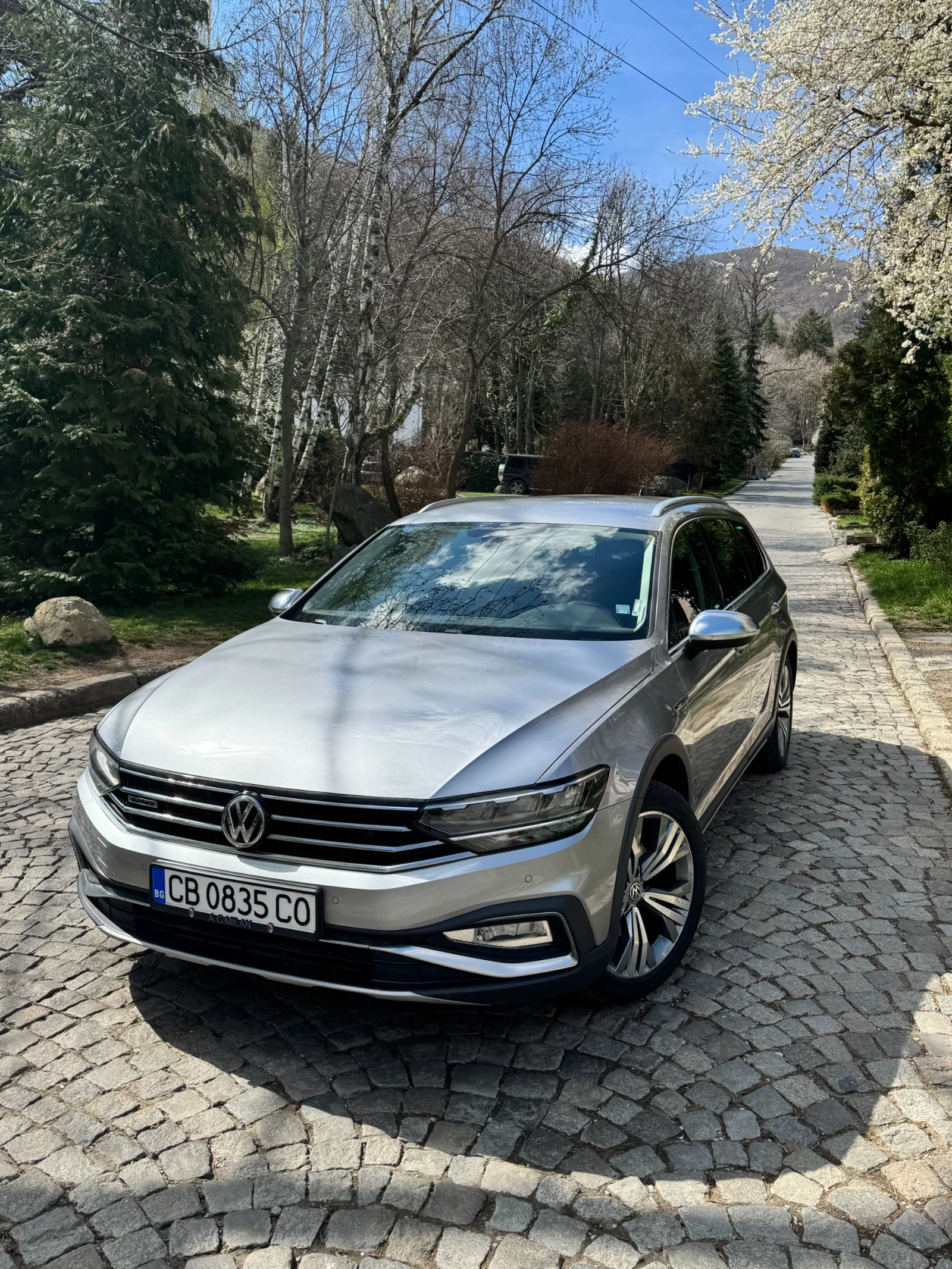 VW Passat Alltrack B8.5, сервизиран в Porsche, снимка 2 - Автомобили и джипове - 54153841