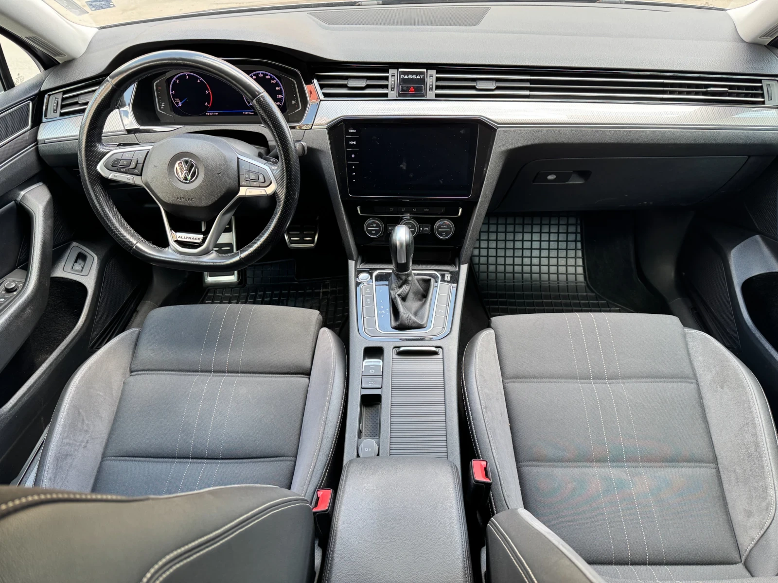 VW Passat Alltrack B8.5, сервизиран в Porsche, снимка 8 - Автомобили и джипове - 54153841