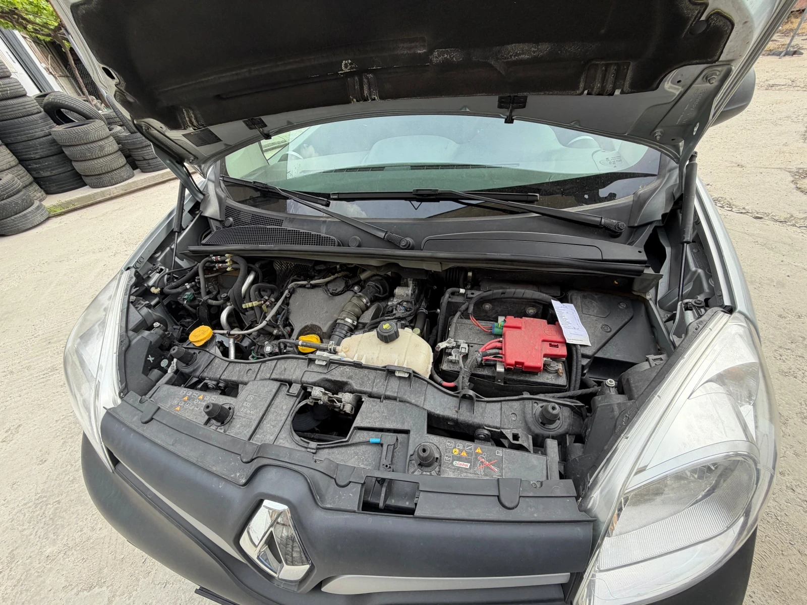 Renault Kangoo 1.5 Dci 95ps, снимка 14 - Автомобили и джипове - 54231836