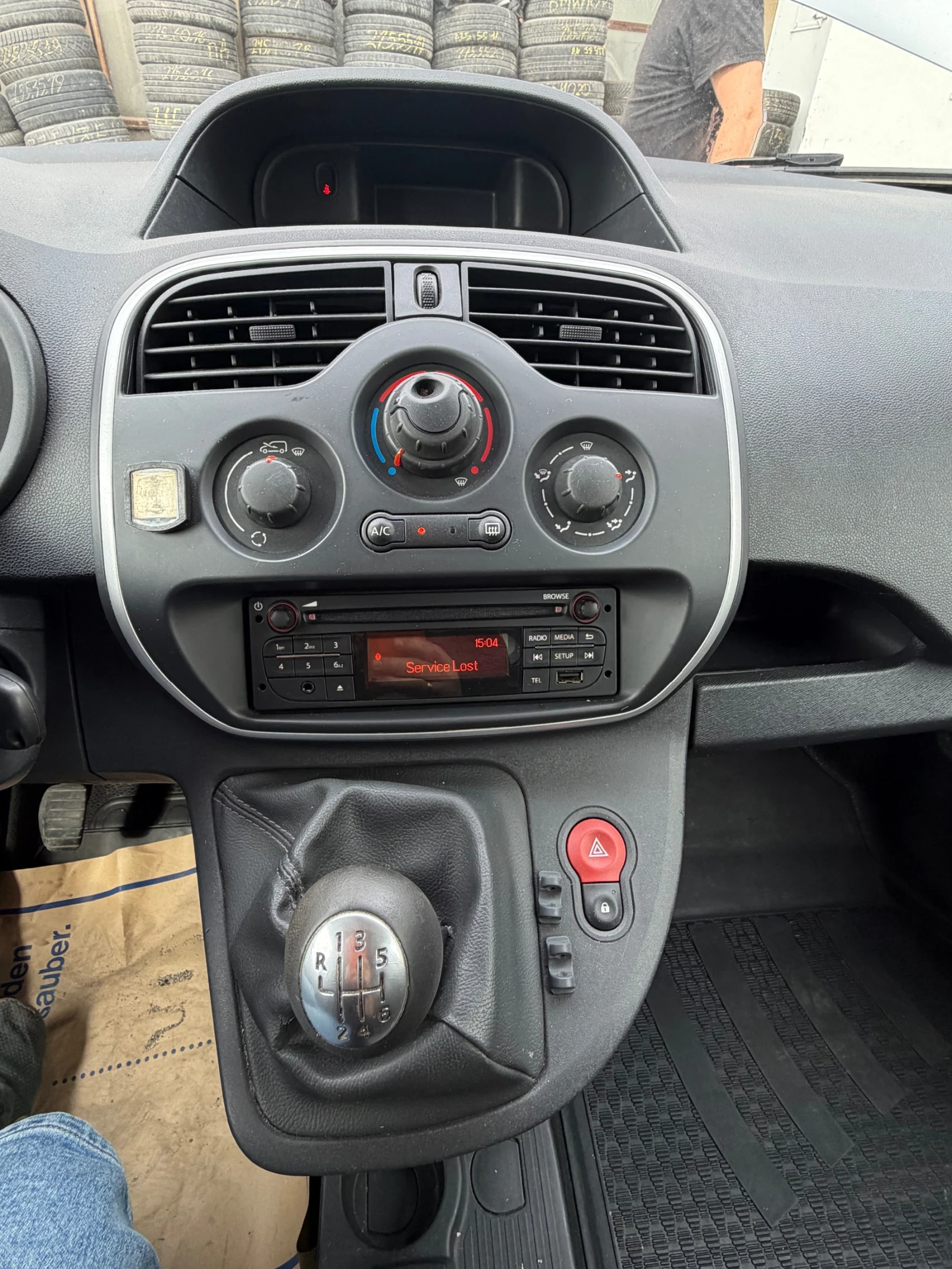 Renault Kangoo 1.5 Dci 95ps, снимка 13 - Автомобили и джипове - 54231836