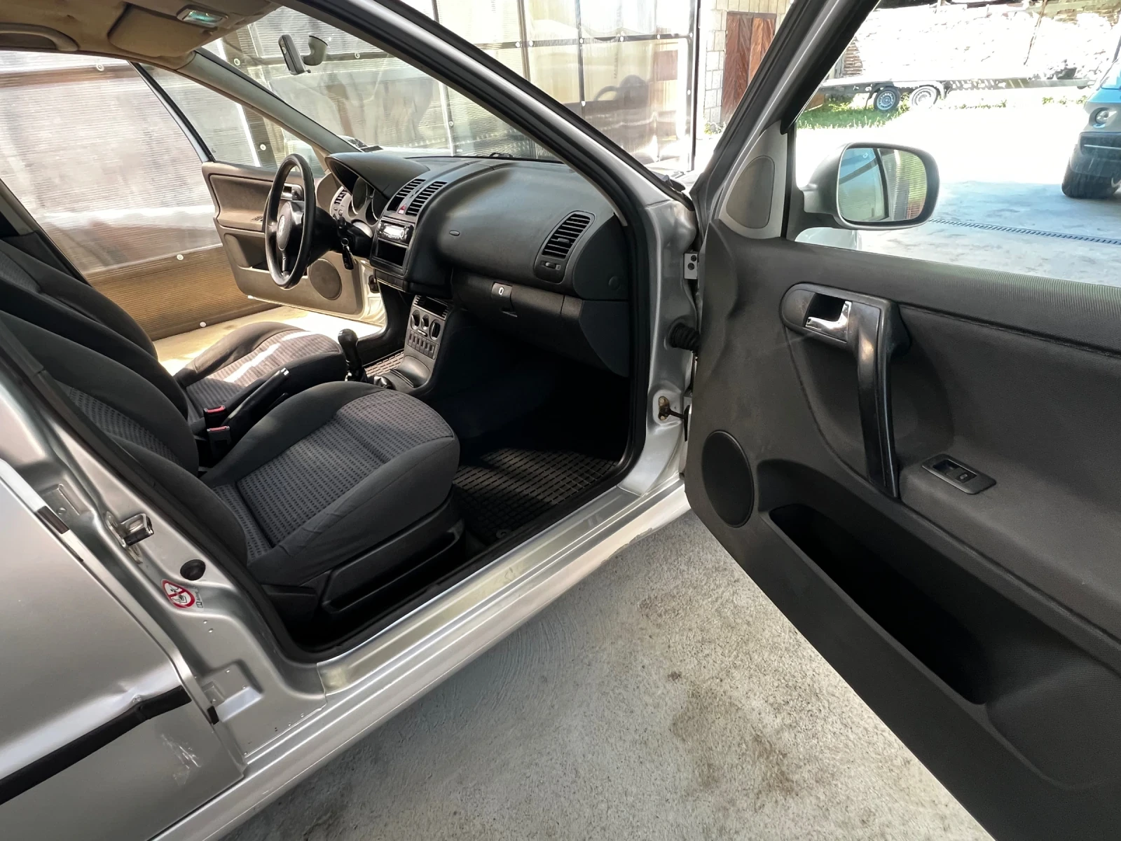 VW Polo 1.9 SDI, снимка 9 - Автомобили и джипове - 54554195