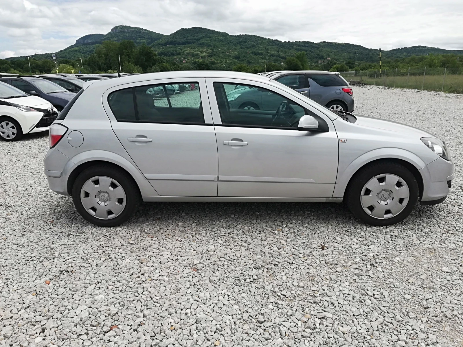 Opel Astra 1.6i klima, снимка 7 - Автомобили и джипове - 54596255