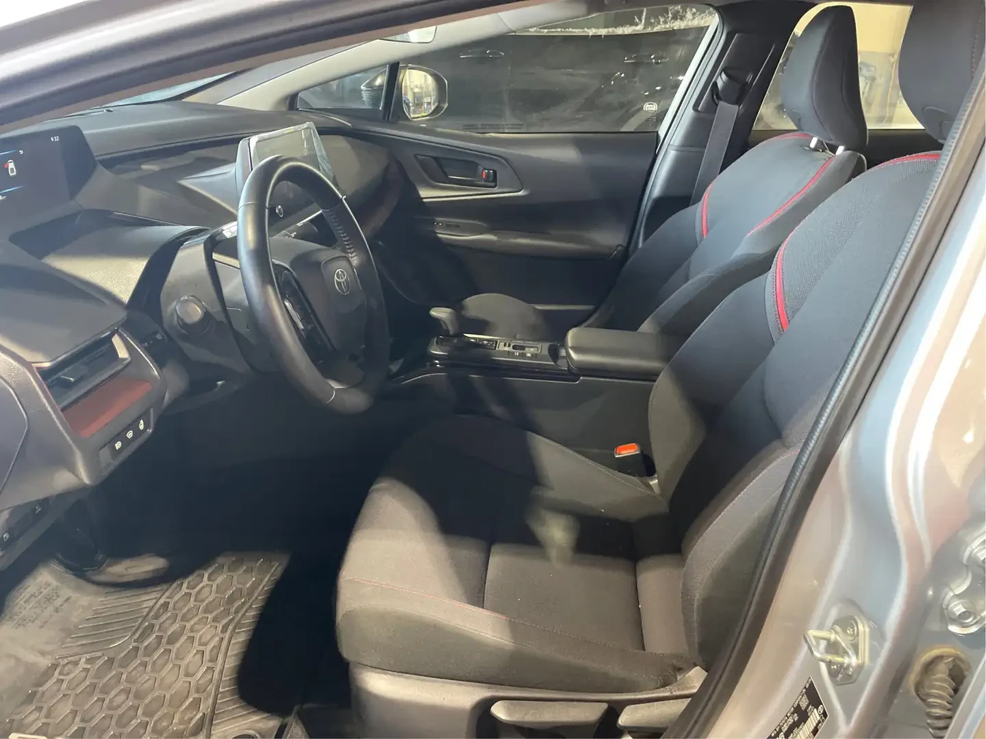 Toyota Prius Prius Prime, снимка 9 - Автомобили и джипове - 54836645