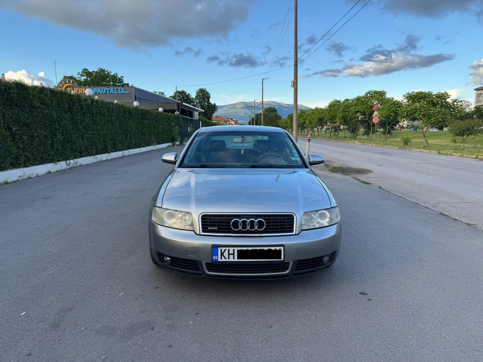 Audi A4 1.8 Turbo Quattro | Газ | 6 скорости, снимка 3 - Автомобили и джипове - 54943291