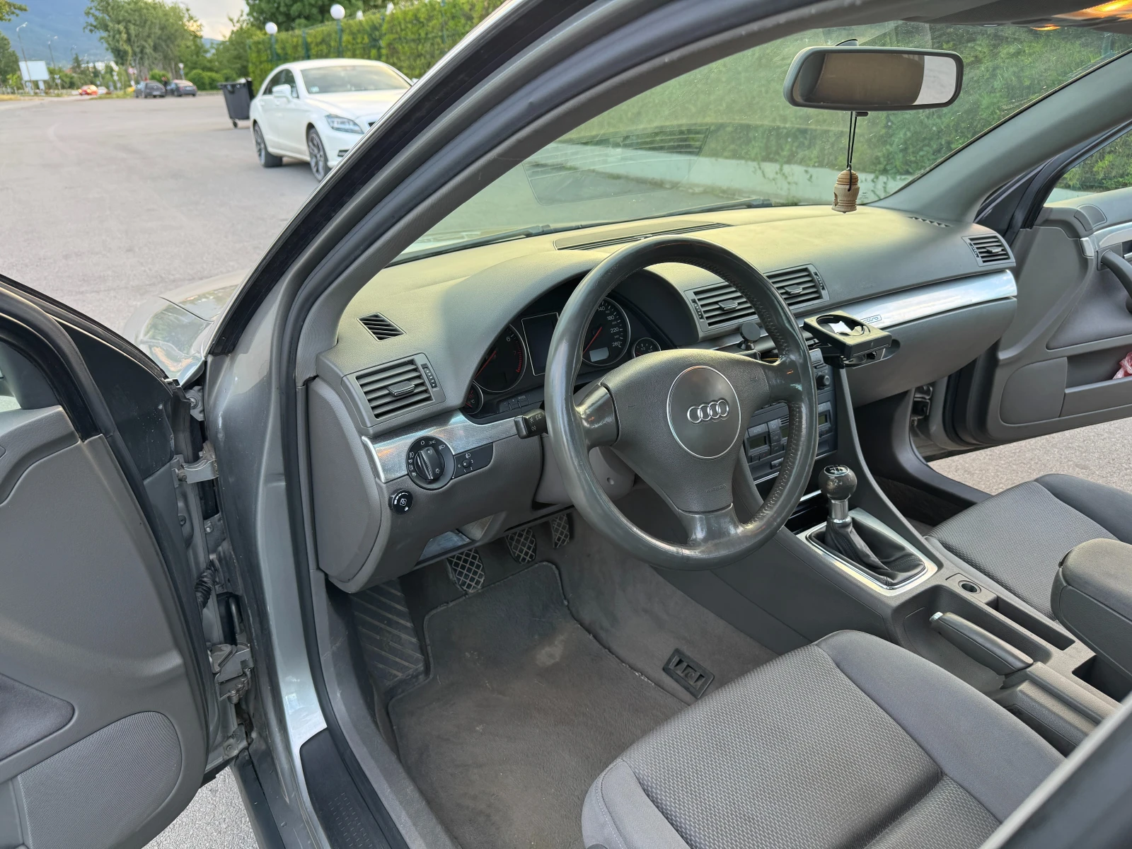 Audi A4 1.8 Turbo Quattro | Газ | 6 скорости, снимка 12 - Автомобили и джипове - 54943291