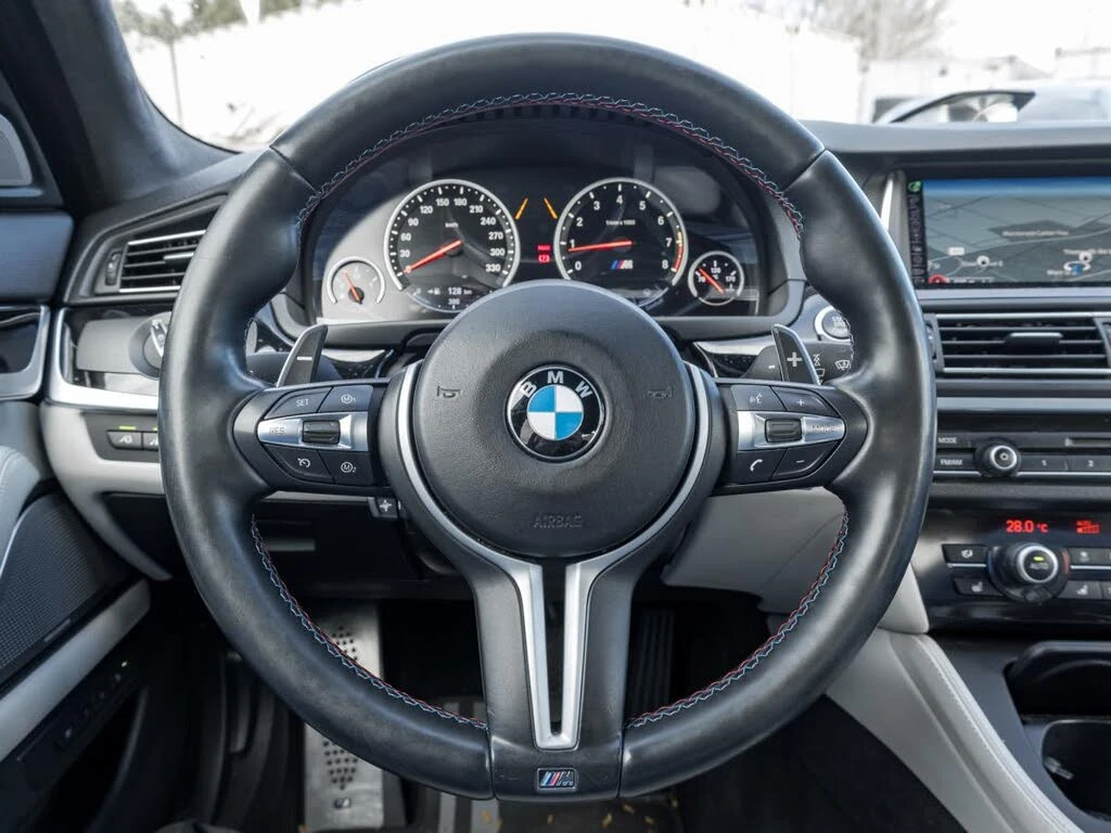 BMW M5 Bang & Olufsen/ HUD/ PANO/ ОБДУХВАНЕ/             , снимка 12 - Автомобили и джипове - 55394617
