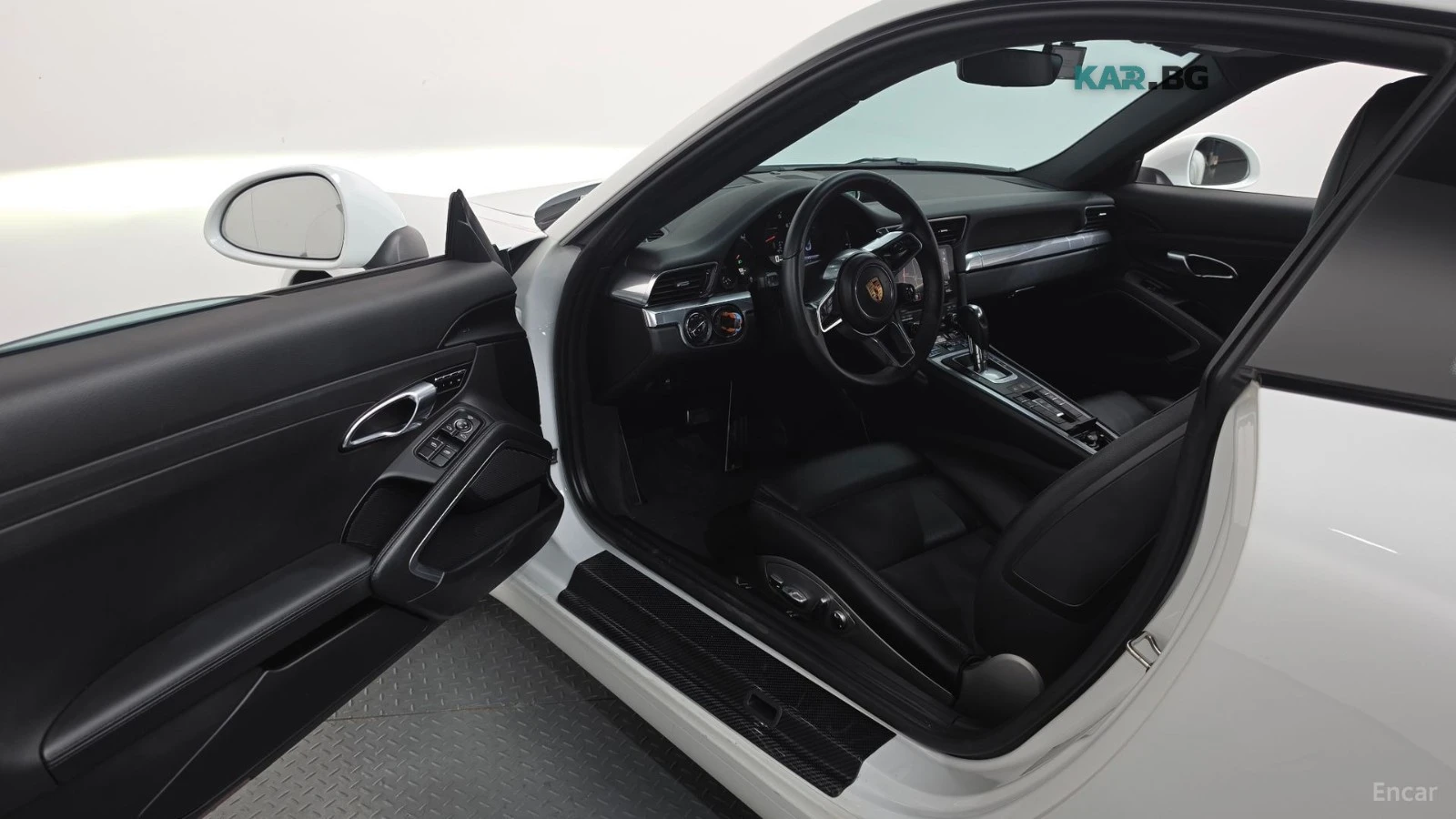 Porsche Carrera 911* КОЖА* ОБДУХВ* НАВИ* ПАНО, снимка 10 - Автомобили и джипове - 55742554