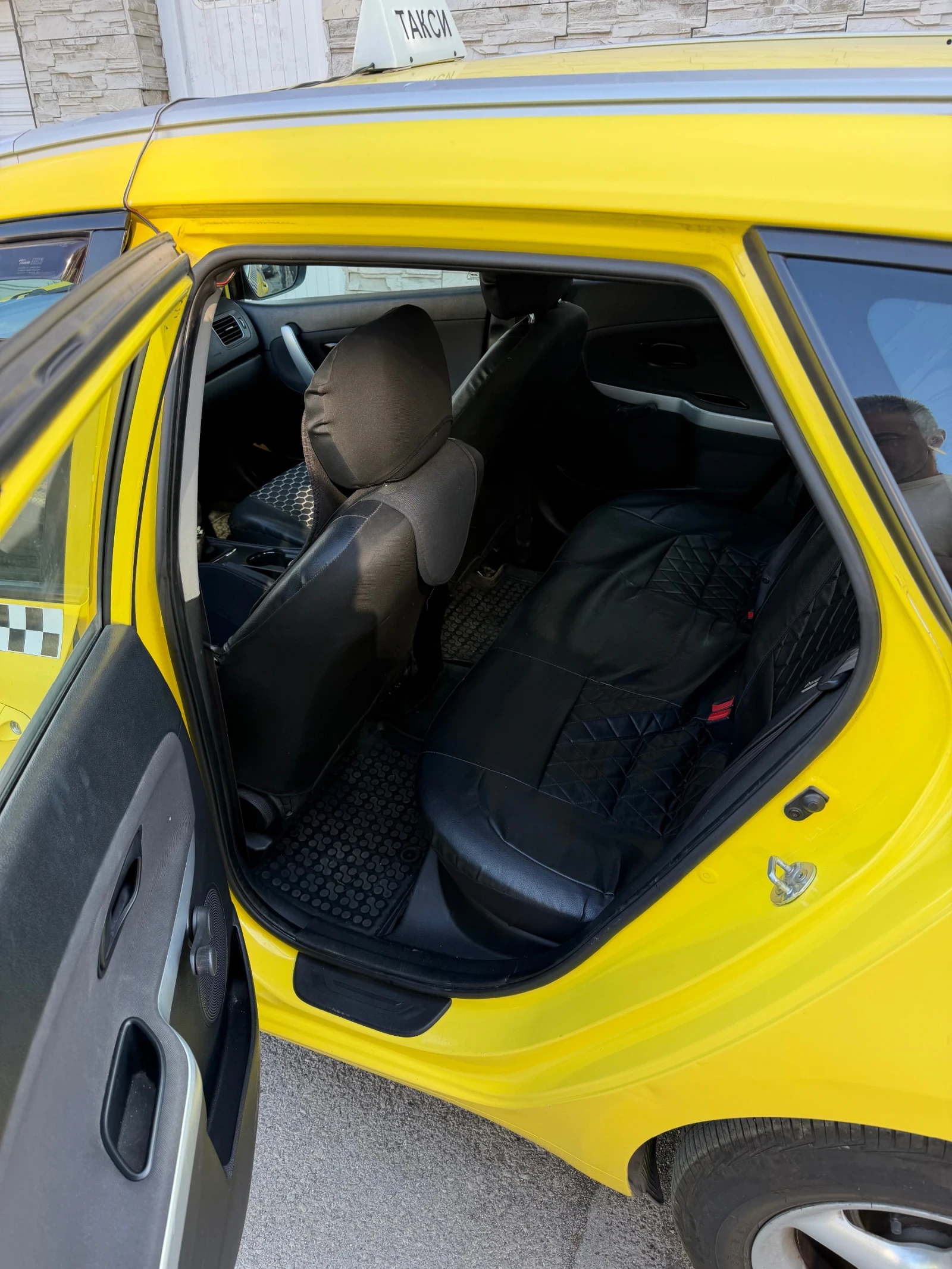 Kia Ceed, снимка 4 - Автомобили и джипове - 56049381