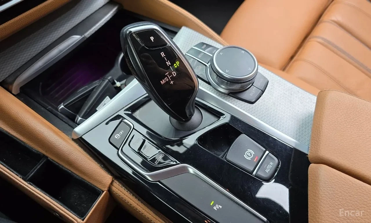 BMW 520 XDRIVE20D * M SPORT* ФИКСИРАНА ЦЕНА ДО БЪЛГАРИЯ*  , снимка 8 - Автомобили и джипове - 56083602