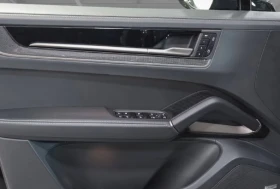 Porsche Cayenne Turbo E-Hybrid = Sport Design = Гаранция, снимка 4