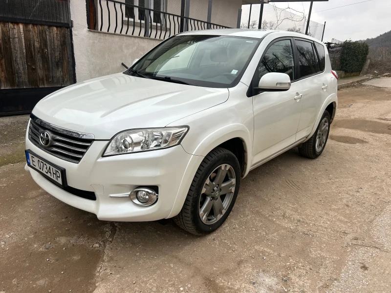 Toyota Rav4 2.2 ТОП КАТО НОВА, снимка 14 - Автомобили и джипове - 48868471