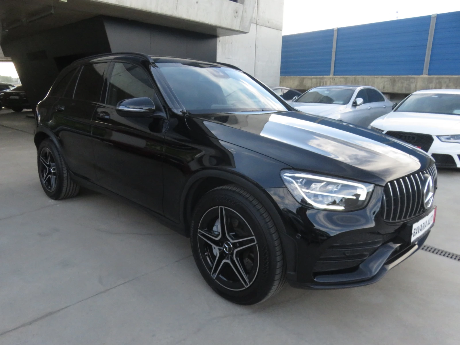 Mercedes-Benz GLC 43 AMG 4-MATIC, Airmatic, Night-Paket, Памет, Burmester - изображение 4