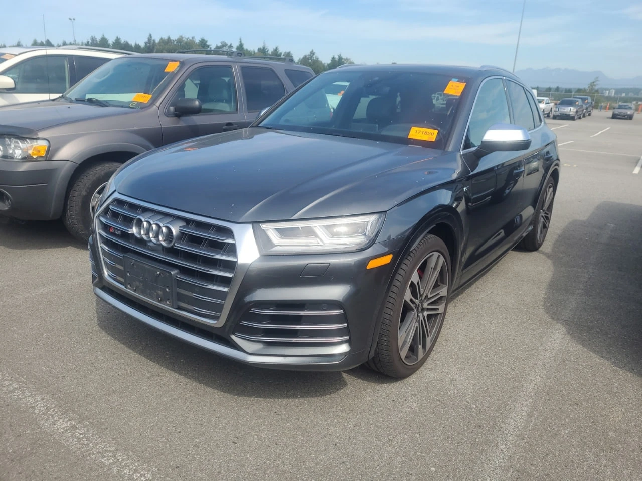 Audi SQ5 * CARFAX * АВТО КРЕДИТ * ЦЕНА ДО БГ! - изображение 2