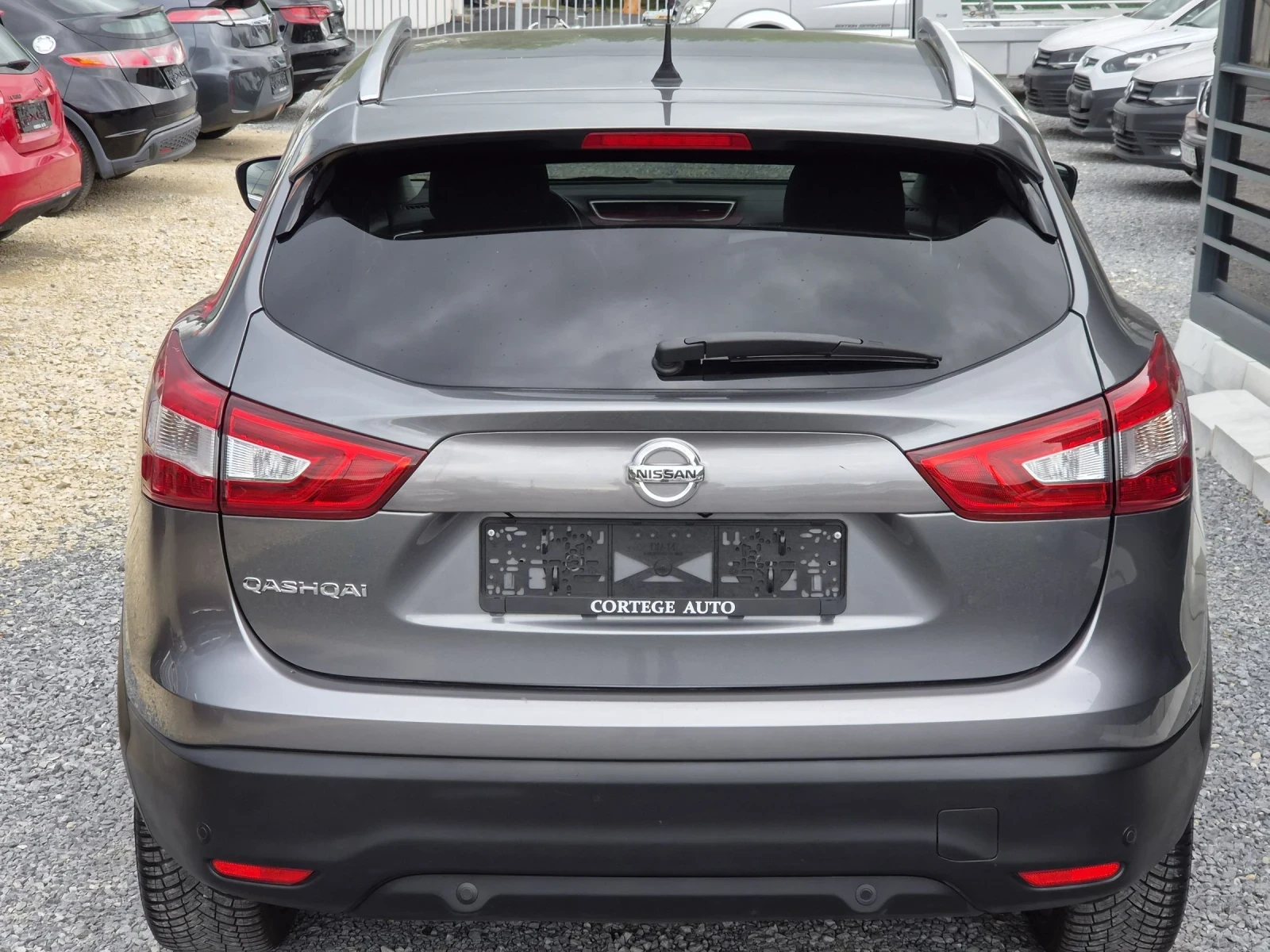 Nissan Qashqai 1.2i, снимка 5 - Автомобили и джипове - 52008156