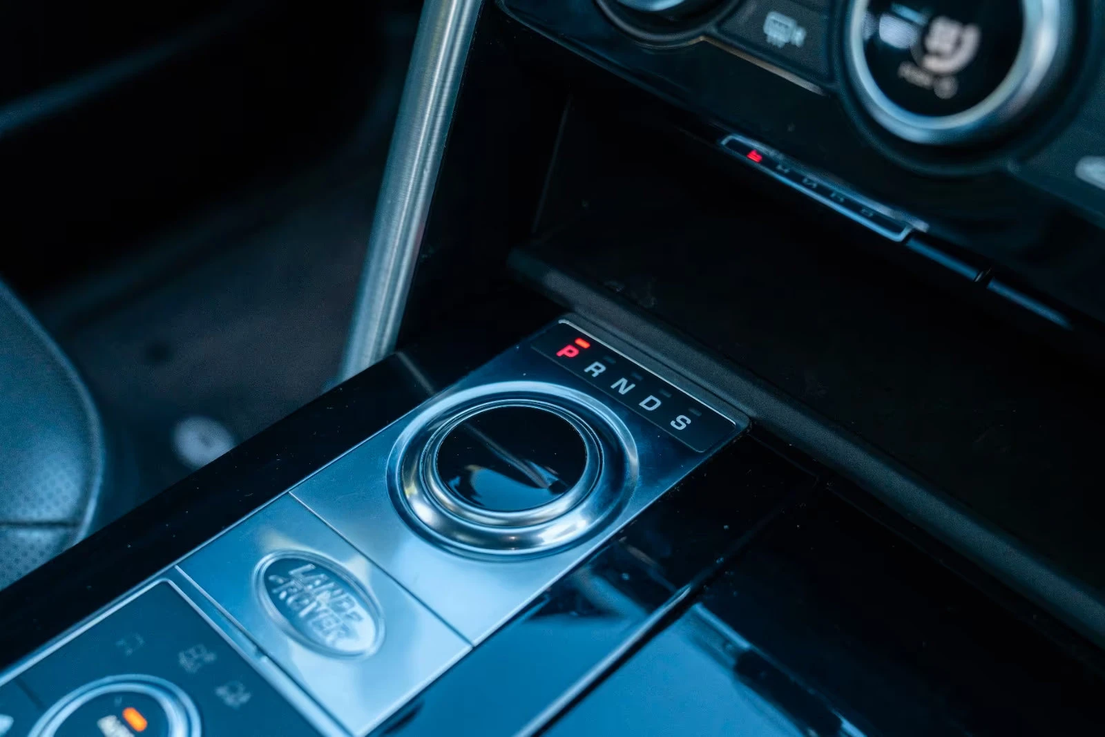 Land Rover Discovery SD4/241HP/HSE/PANO/NAVI/DIGITAL/746v | Mobile.bg   16