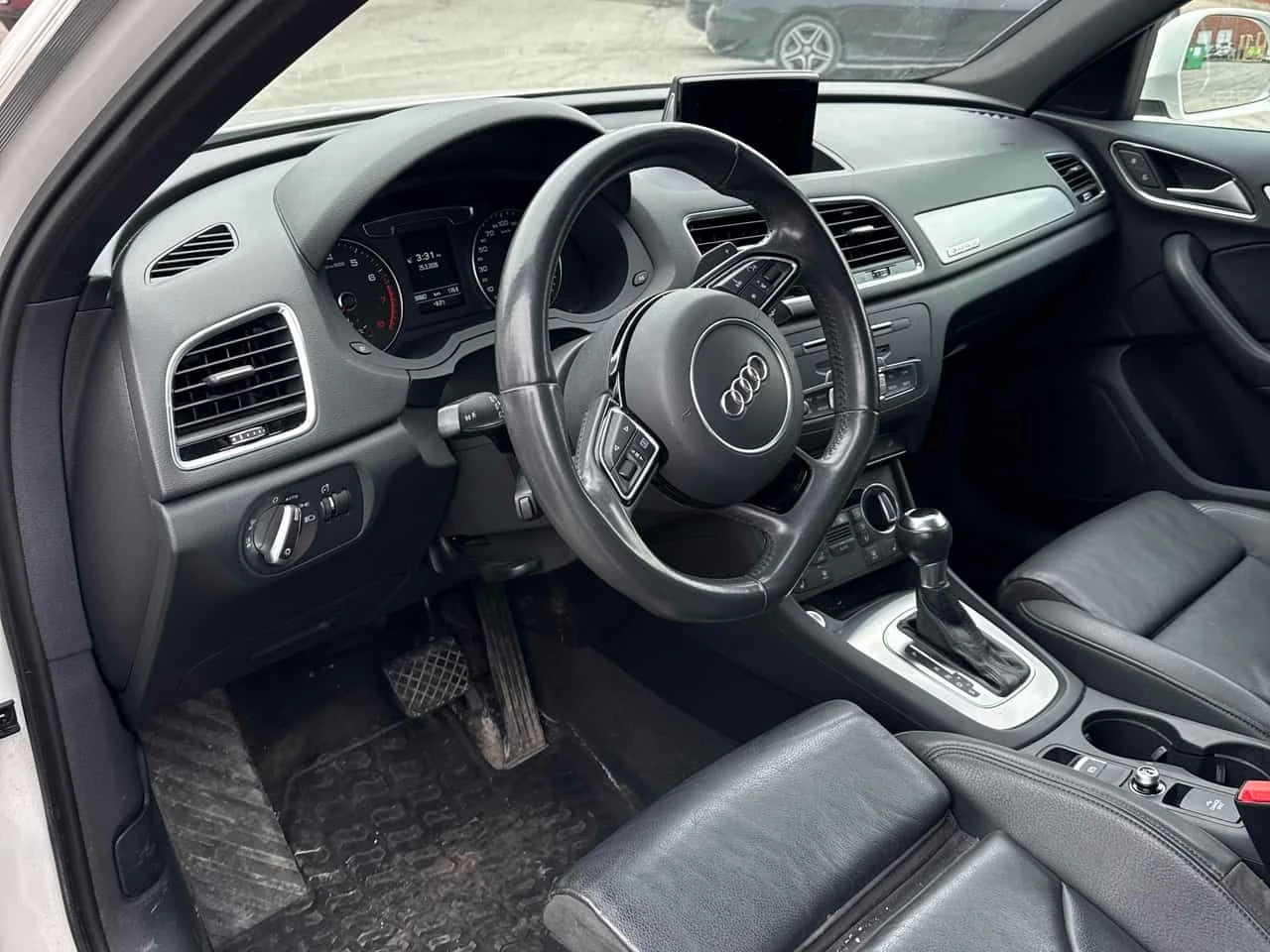 Audi Q3 * Progressiv * CARFAX * 2 КЛЮЧА * ПАНО * KEYLESS, снимка 5 - Автомобили и джипове - 54152985