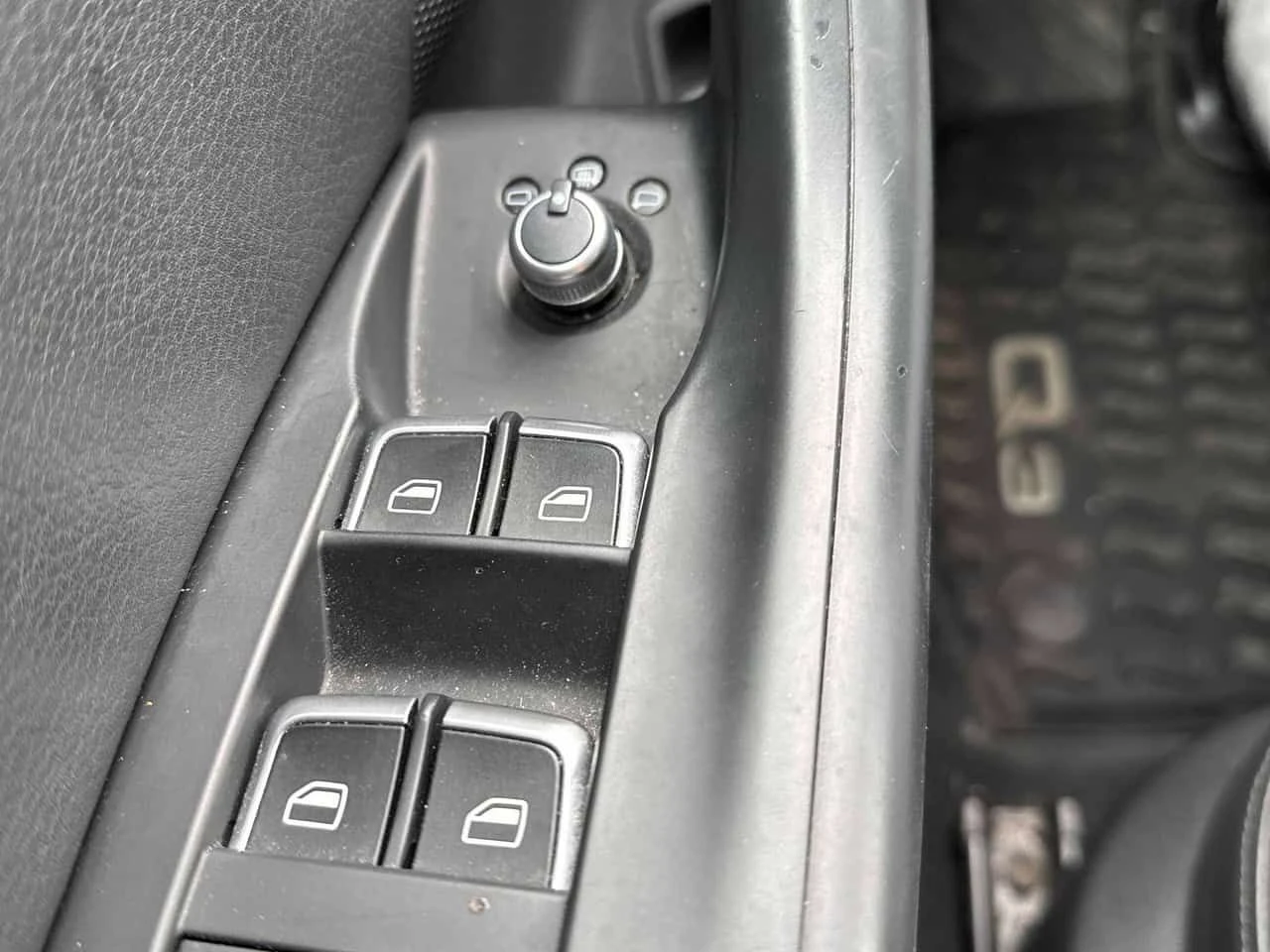 Audi Q3 * Progressiv * CARFAX * 2 КЛЮЧА * ПАНО * KEYLESS, снимка 14 - Автомобили и джипове - 54152985