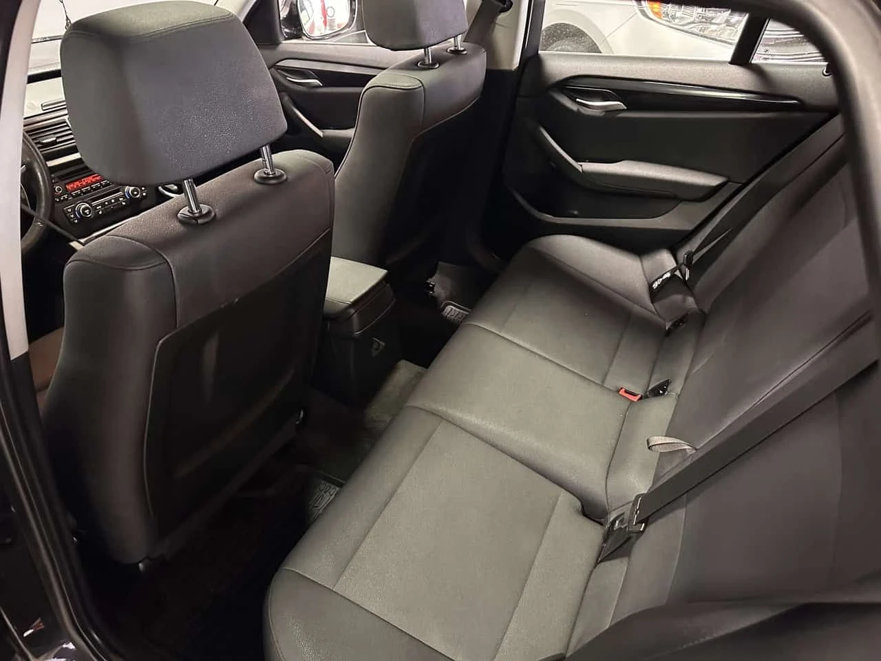 BMW X1 * 28i/X DRIVE/PANO ROOF/BLUETOOTH/ HEATED SEATS * , снимка 11 - Автомобили и джипове - 54894691