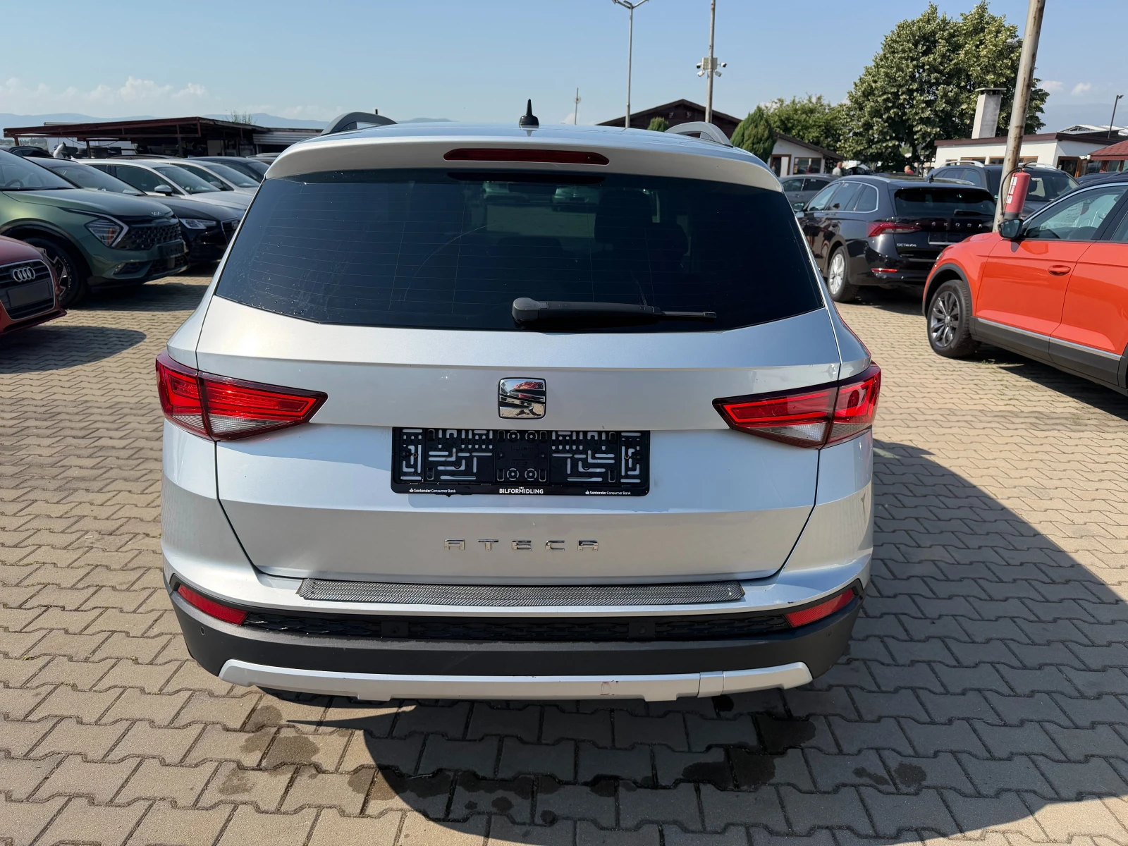 Seat Ateca 1.6TDI NAVI EURO 6, снимка 7 - Автомобили и джипове - 55101385