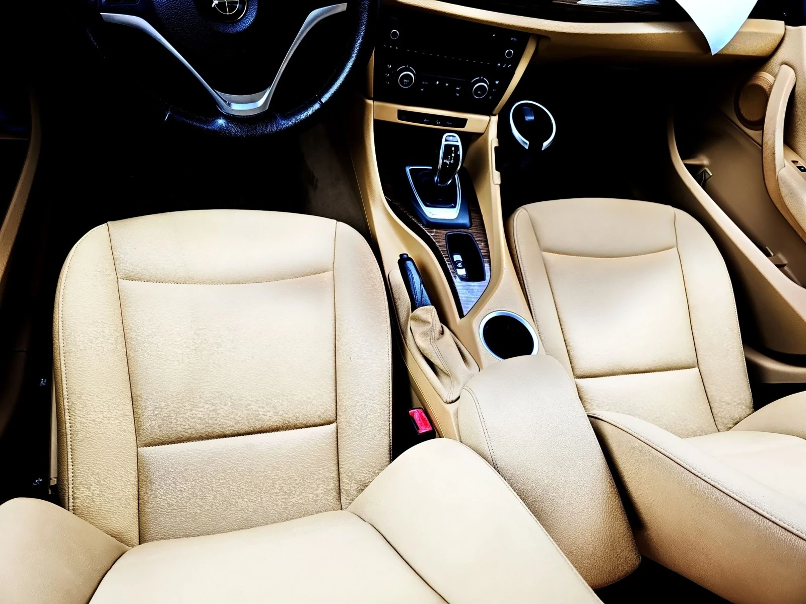 BMW X1 2.0 Т 245ps , снимка 8 - Автомобили и джипове - 55138495
