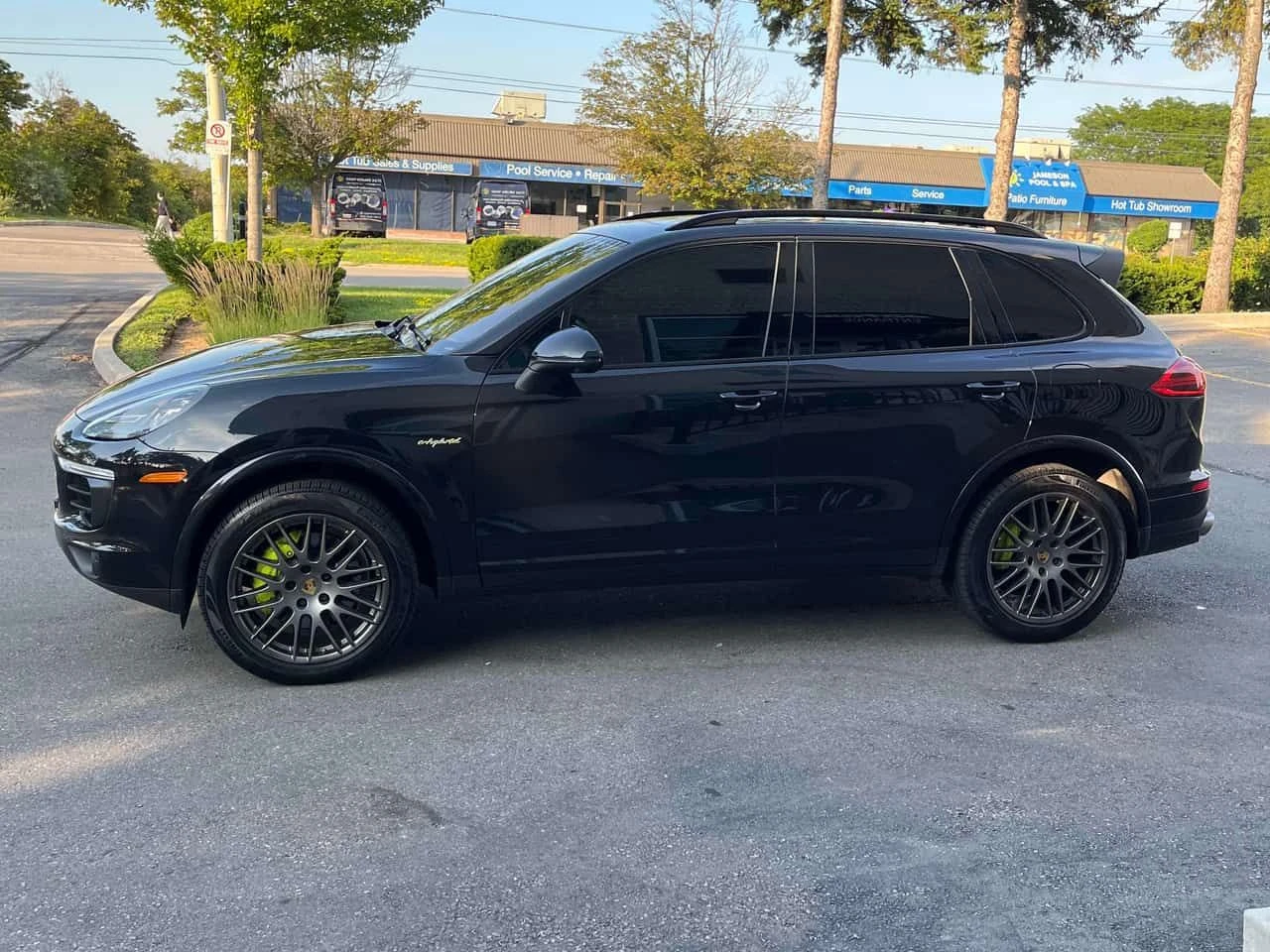 Porsche Cayenne * S E Hybrid * ЛИЦЕНЗИРАН ДИЛЪР * CARFAX, снимка 2 - Автомобили и джипове - 55579318