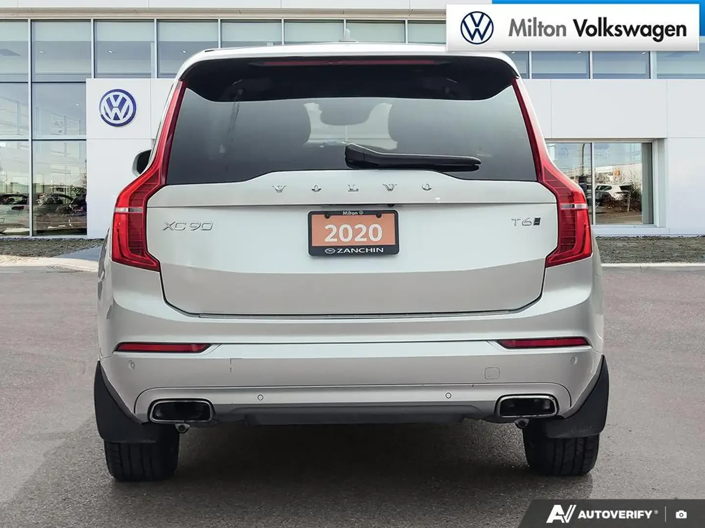 Volvo Xc90 T6* MOMENTUM* ДИГИТАЛНО* ТАБЛО* КАМЕРА* МАСАЖ* ДИС, снимка 5 - Автомобили и джипове - 55597916