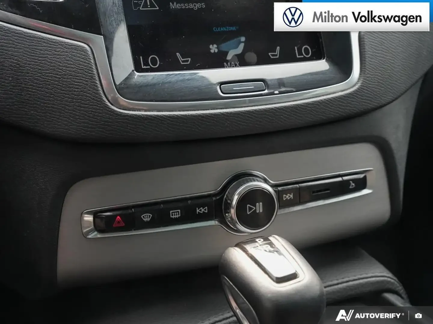 Volvo Xc90 T6* MOMENTUM* ДИГИТАЛНО* ТАБЛО* КАМЕРА* МАСАЖ* ДИС, снимка 10 - Автомобили и джипове - 55597916