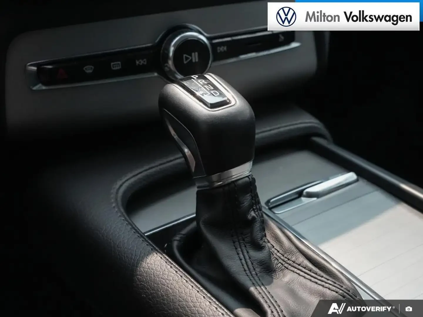 Volvo Xc90 T6* MOMENTUM* ДИГИТАЛНО* ТАБЛО* КАМЕРА* МАСАЖ* ДИС, снимка 11 - Автомобили и джипове - 55597916