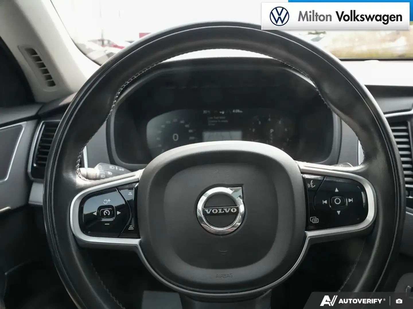 Volvo Xc90 T6* MOMENTUM* ДИГИТАЛНО* ТАБЛО* КАМЕРА* МАСАЖ* ДИС, снимка 8 - Автомобили и джипове - 55597916