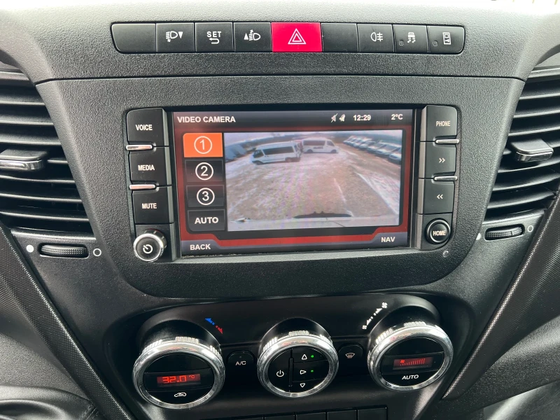 Iveco 35c15 ДЪЛЖИНА 5.10 М - EURO 6 - КЛИМАТРОНИК, снимка 15 - Бусове и автобуси - 53237400