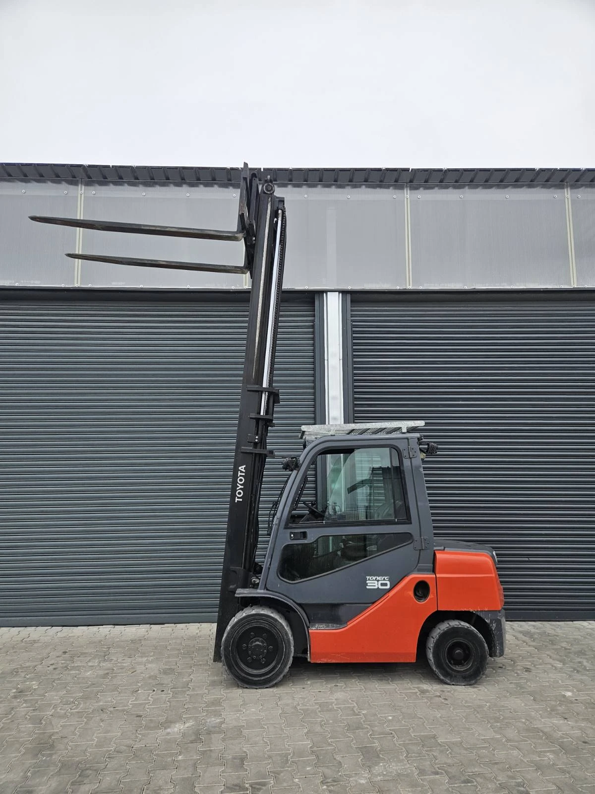 ������� Toyota SFD30F ����� 3� | Mobile.bg � ����������� 3