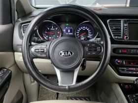 Kia Carnival 2.2D/ 9-Seater Prestige, снимка 13
